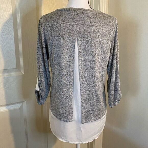 Faith and Joy women's grey pulloer sweater top with slit white back size small - Picture 4 of 8